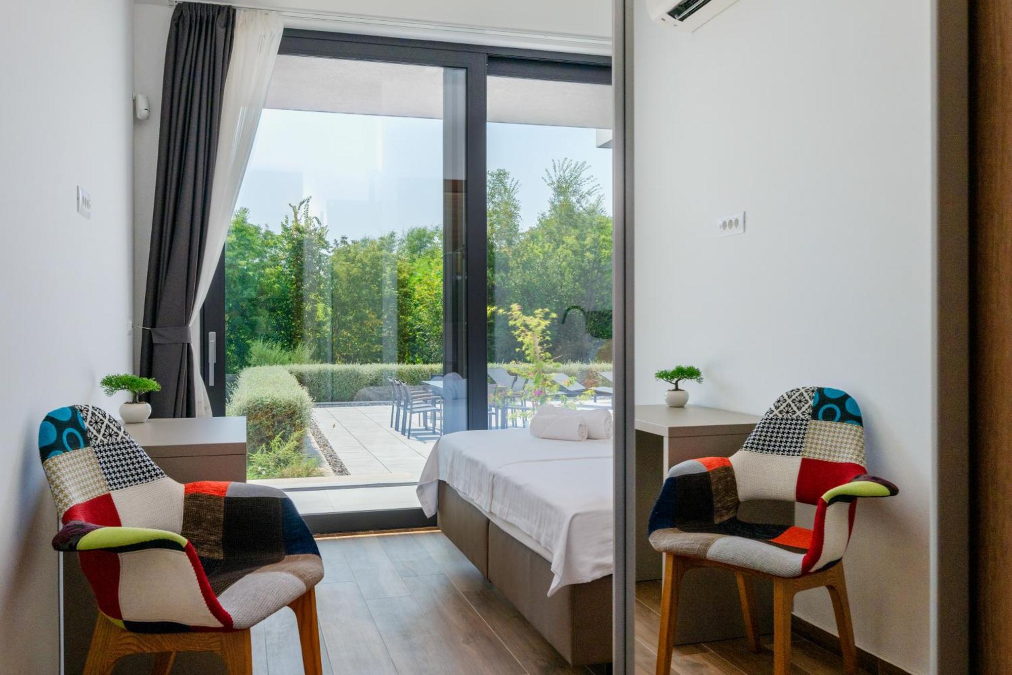 Martincic Residence - 5 Stars Luxury With Pool Heating On 4000M2 Rakalj Bagian luar foto